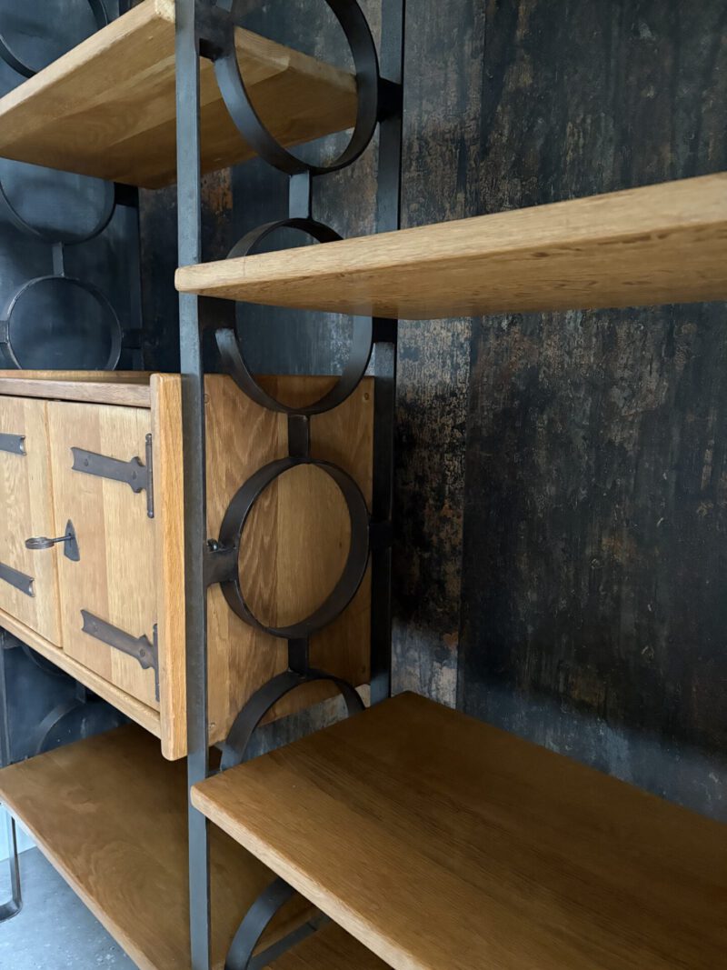 Brutalist roomdivider /wandkast Bram Sprij