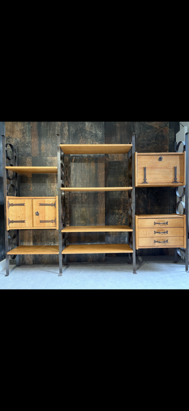 Brutalist roomdivider /wandkast Bram Sprij
